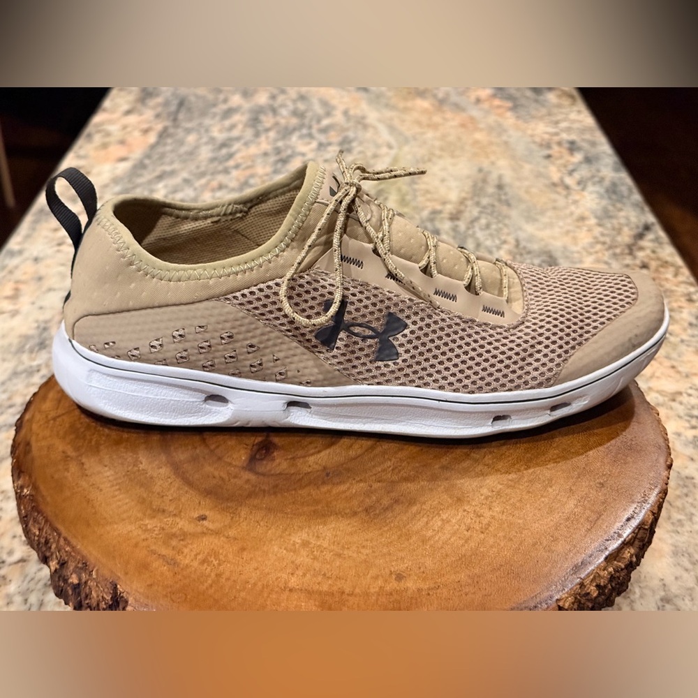 Under Armour Men’s Lightweight Mesh Sneaker - Tan